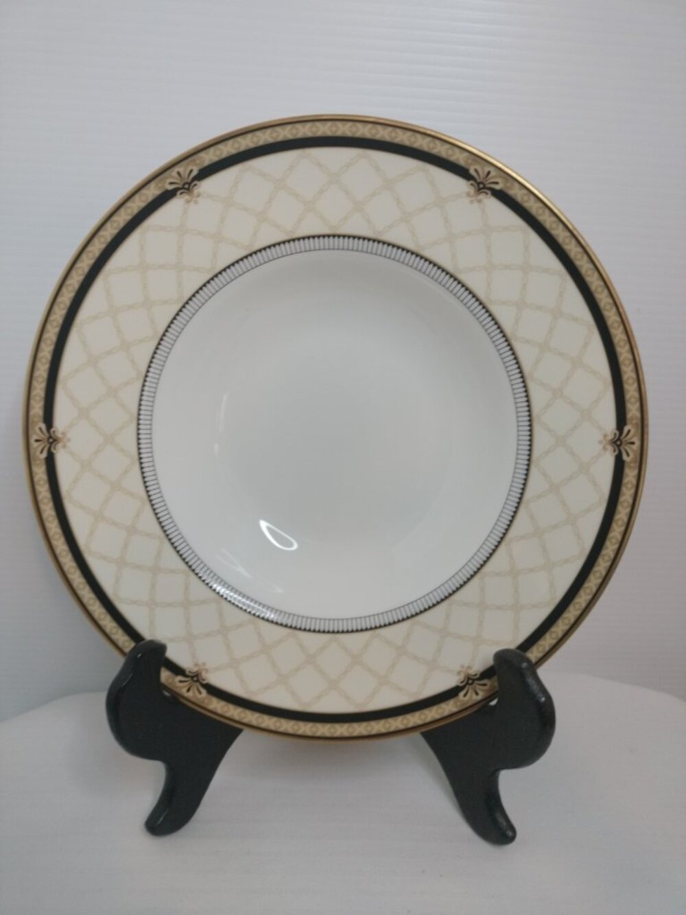 2 Royal Doulton Baroness Rimmed Soup Bowl, Salad  8"X1"1/5